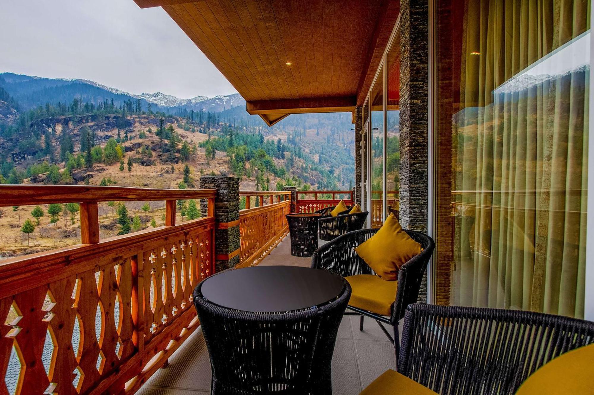Palchan Hotel & Spa - A Member Of Radisson Individuals Retreats Manāli Exterior foto