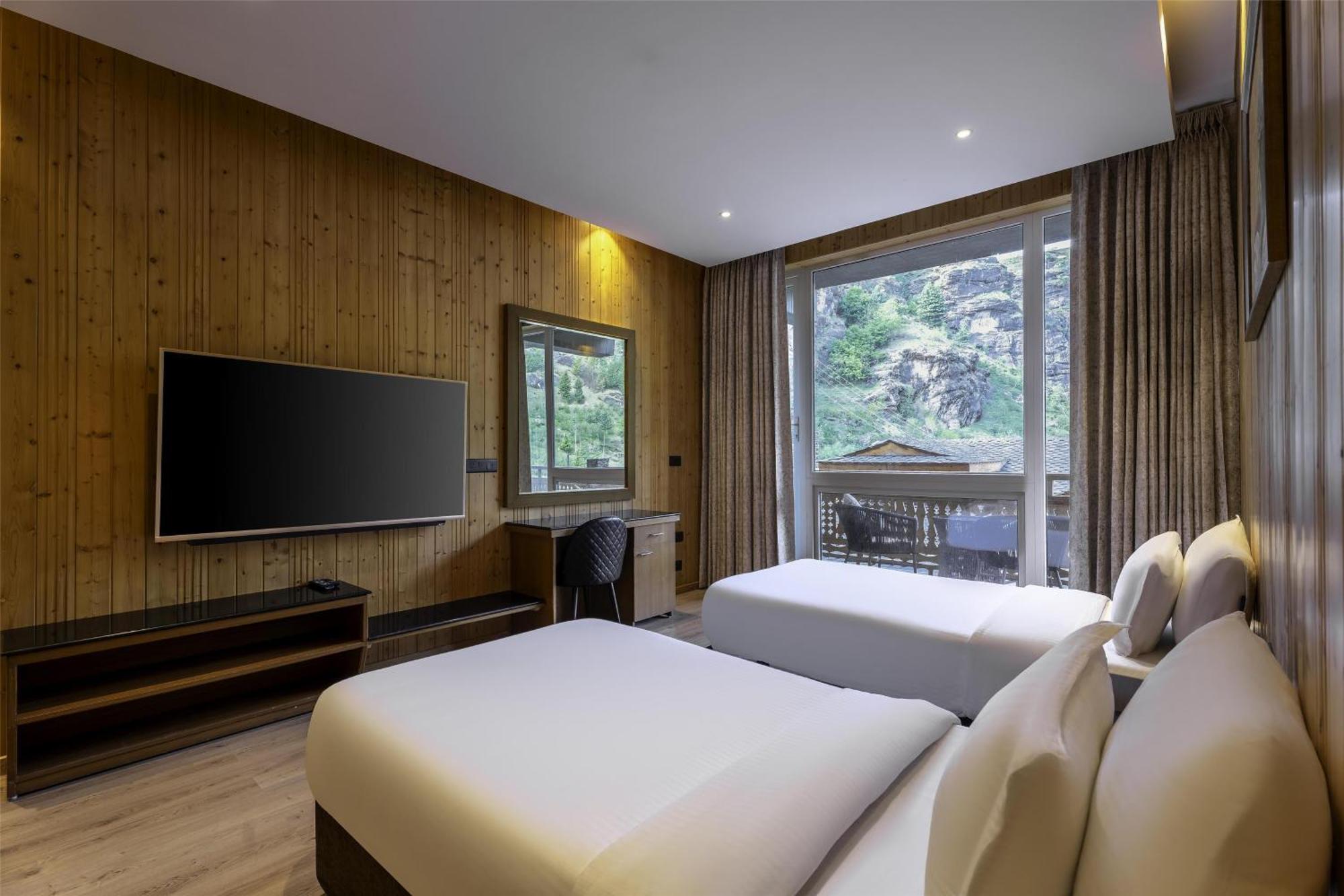 Palchan Hotel & Spa - A Member Of Radisson Individuals Retreats Manāli Exterior foto